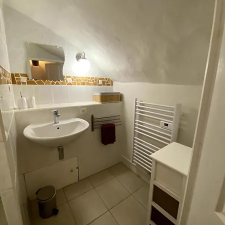 Baresia Apartment
